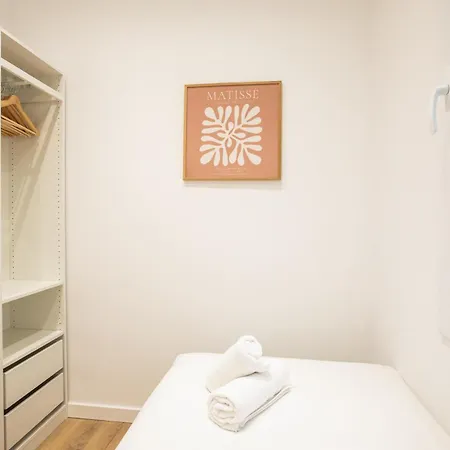 63ind1125- Brand New * برشلونة